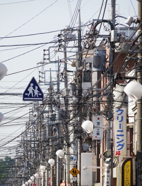 日本の風景で嫌いなのが電線と電柱